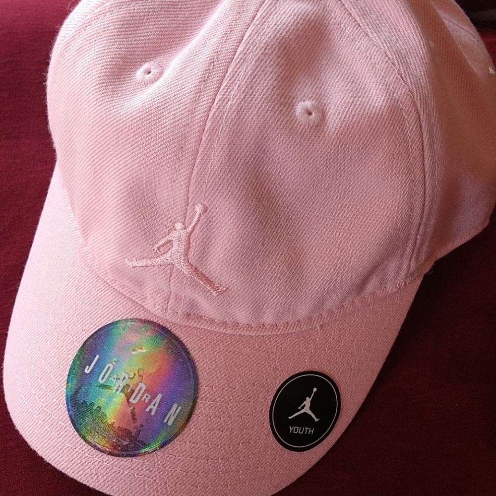 New youth Nike/Jordan cap. Size 8/20